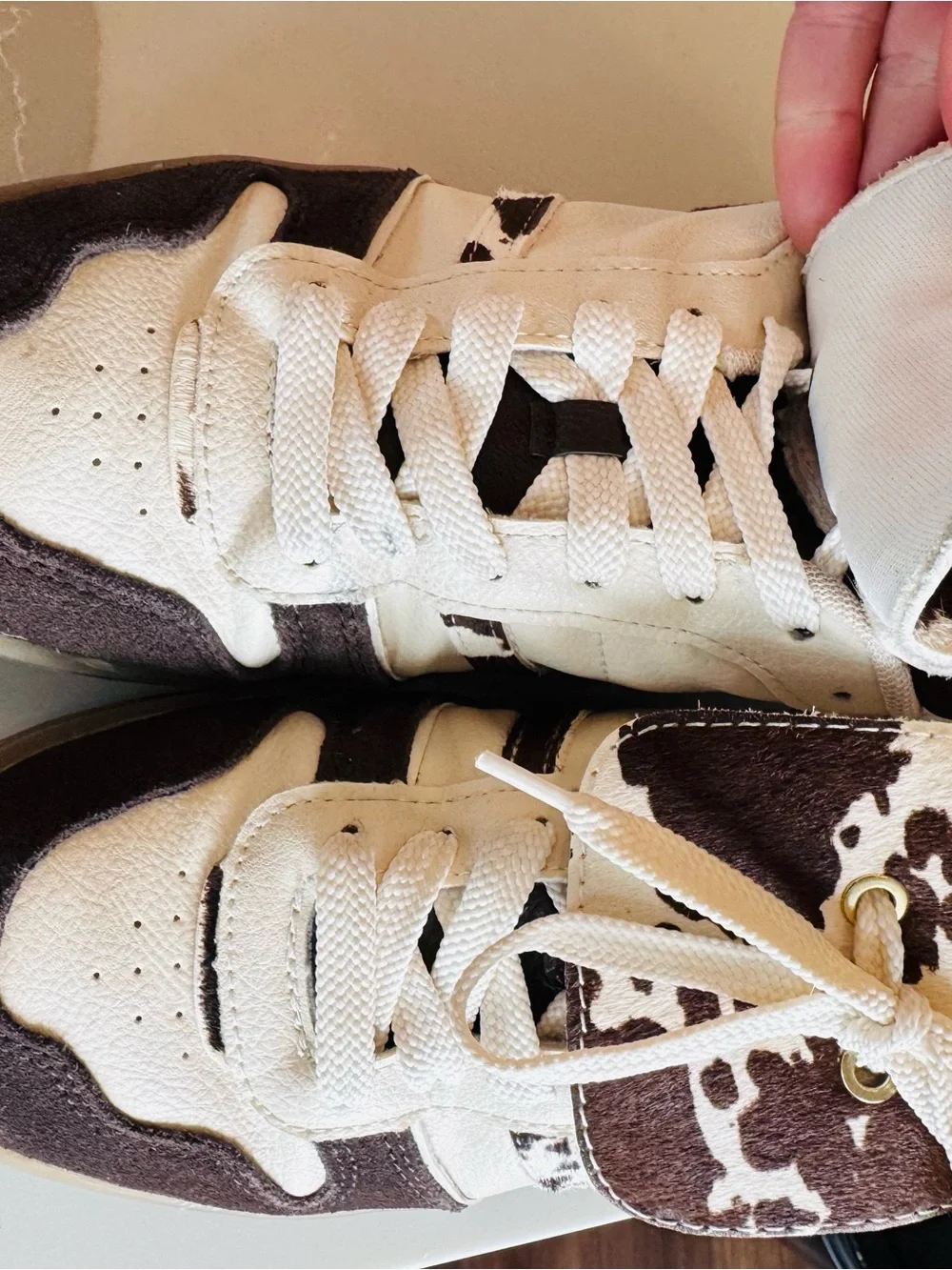 stradivarius White and Brown Cow Print Low-Top Sneakers